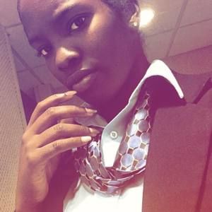 Meet your Posher, Deedee